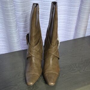 CL by Laundry Brown Heeled Boots Size 9